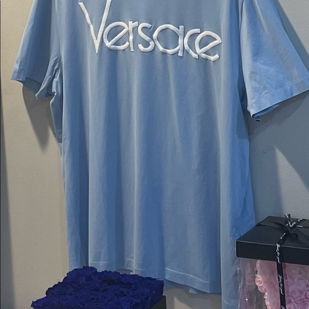 VERSACE T-Shirt - Picture 6 of 9